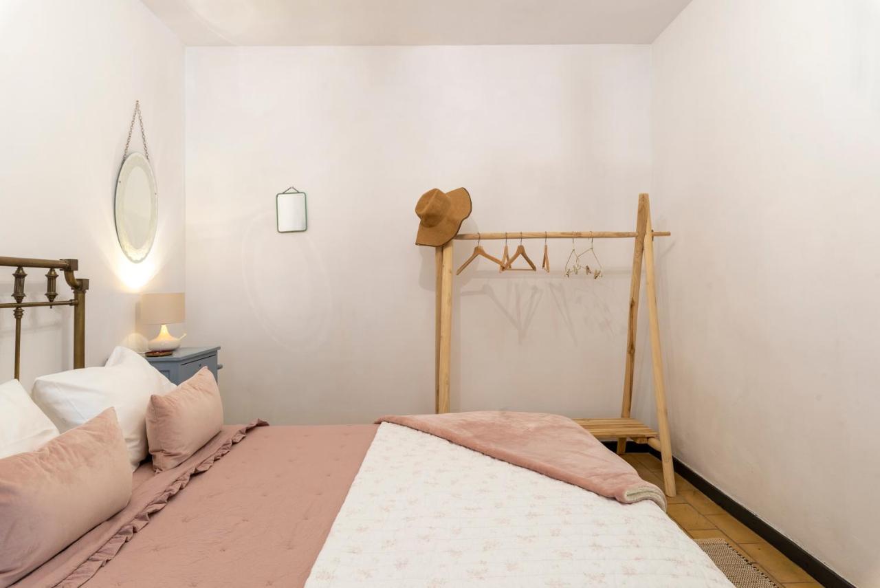 Andalusian Courtyard Apartment Seville Exterior photo