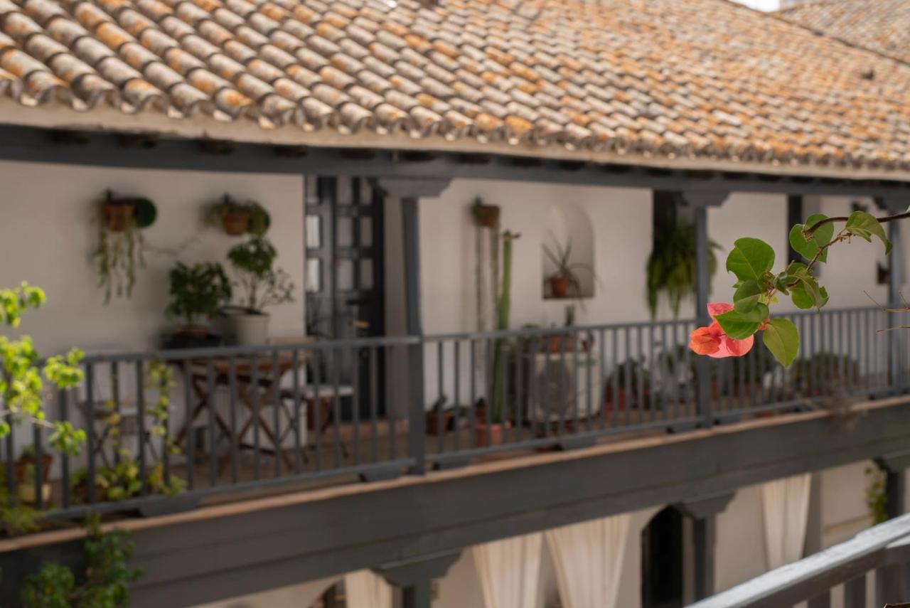 Andalusian Courtyard Apartment Seville Exterior photo
