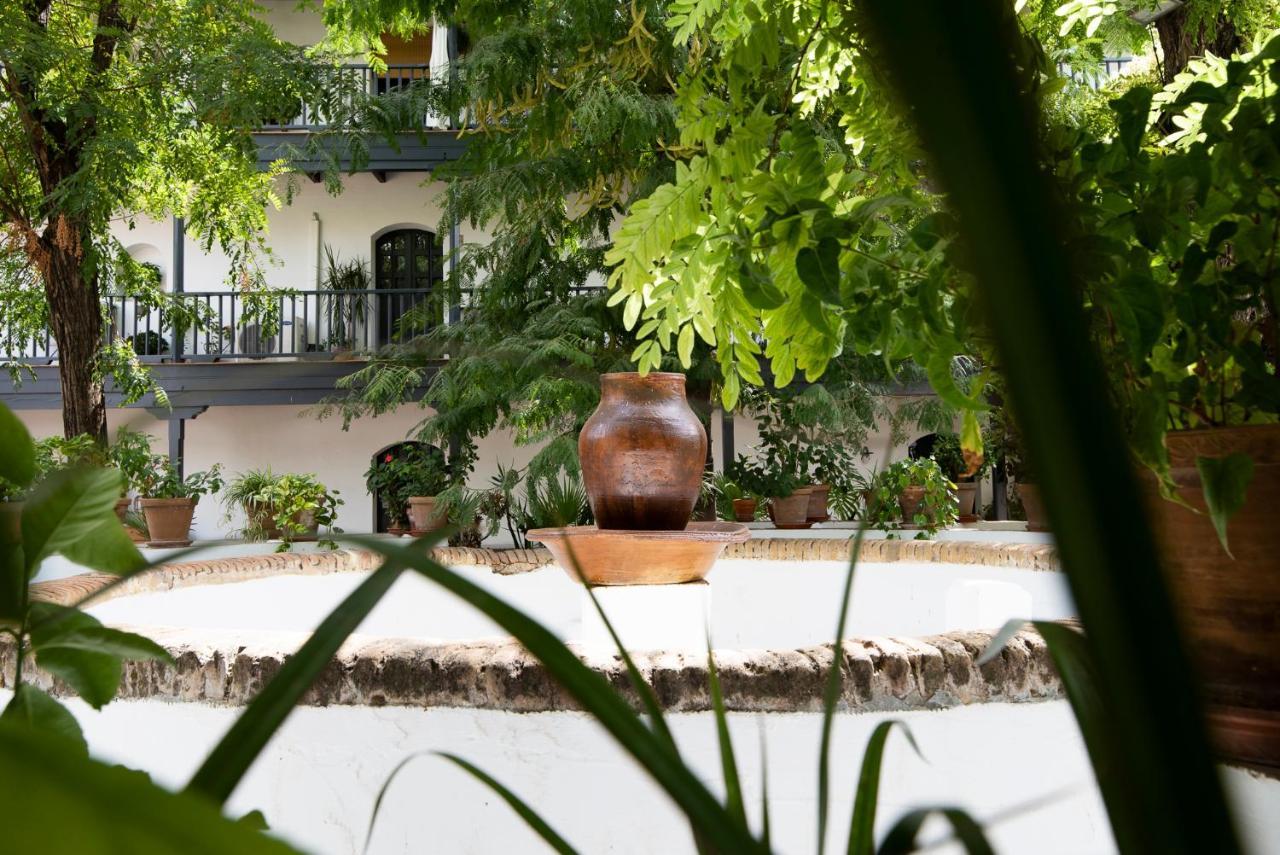 Andalusian Courtyard Apartment Seville Exterior photo